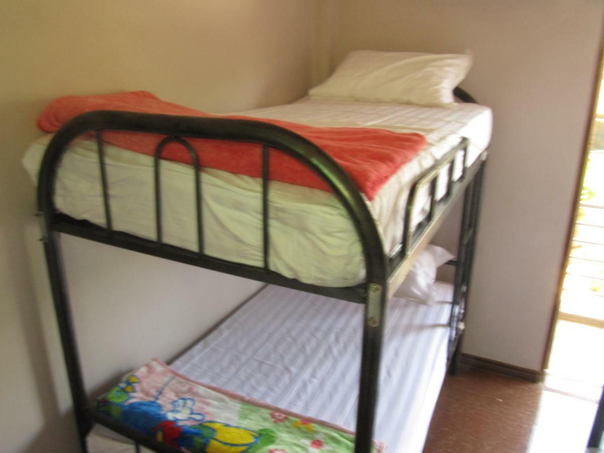 Lux Pillow Hostel Пхаан Экстерьер фото